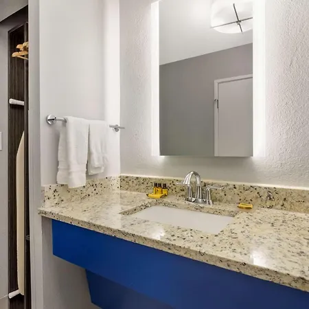 Best Western Plus Magnolia Inn & Suites Cleveland Exterior photo