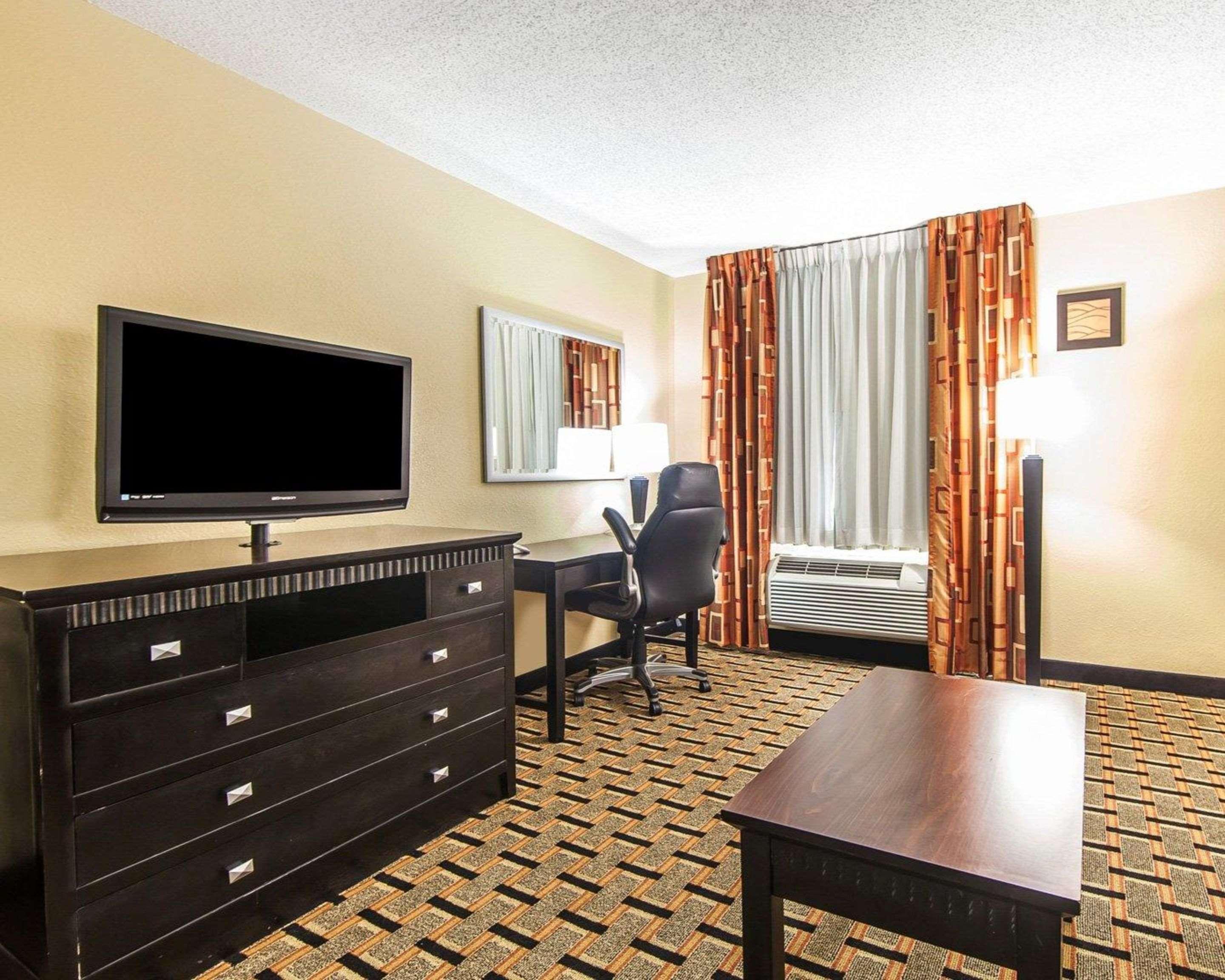 Western Magnolia & Hotel Cleveland